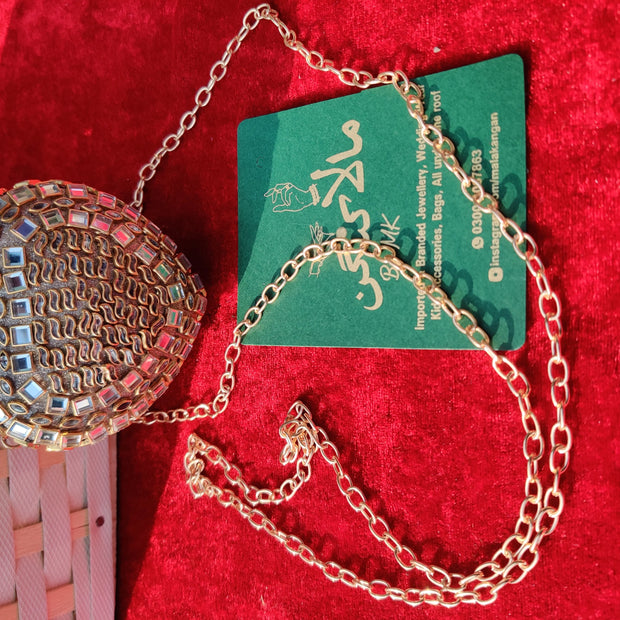 Kundun clutch