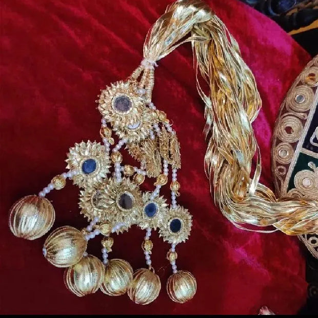 Mahira Golden Paranda