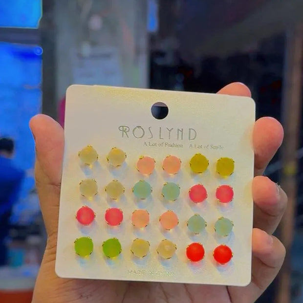 Glam dot stud card