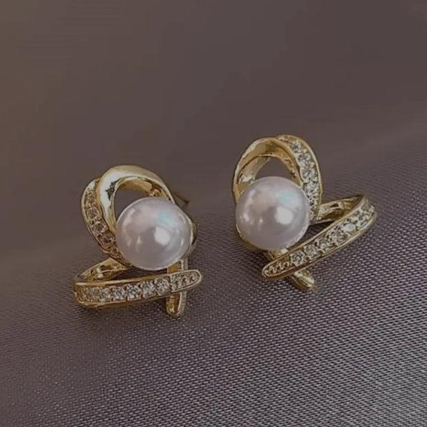 Heart pearl studs