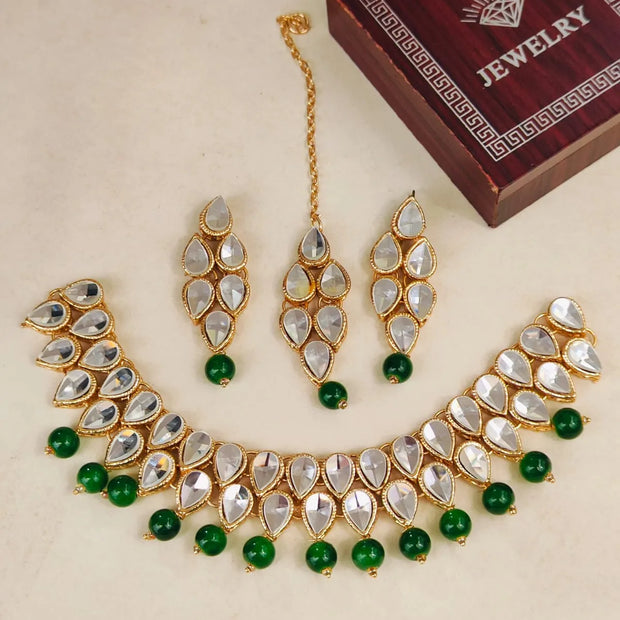 Green Bindiya Kundan Set