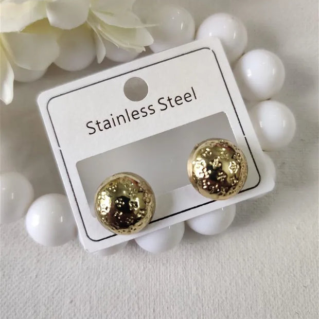 Round gold studs