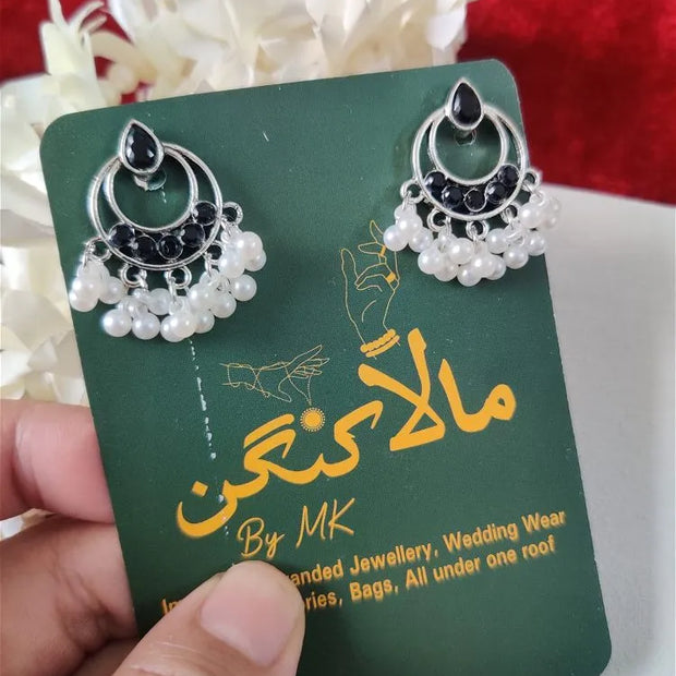 Black moti earing
