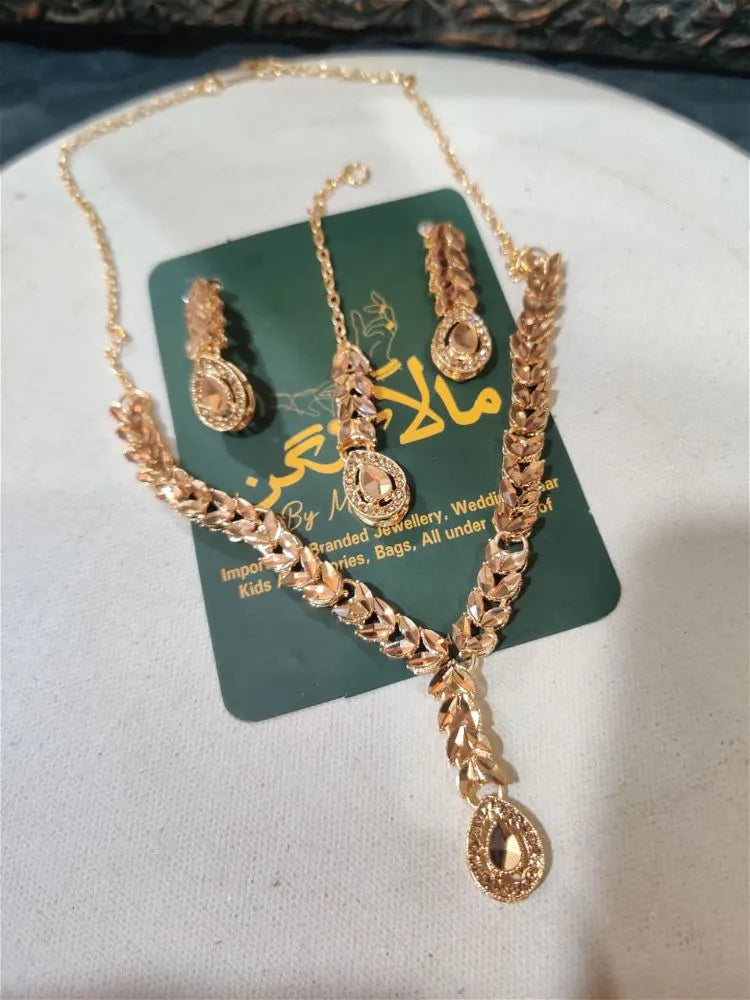 Minal Golden Set