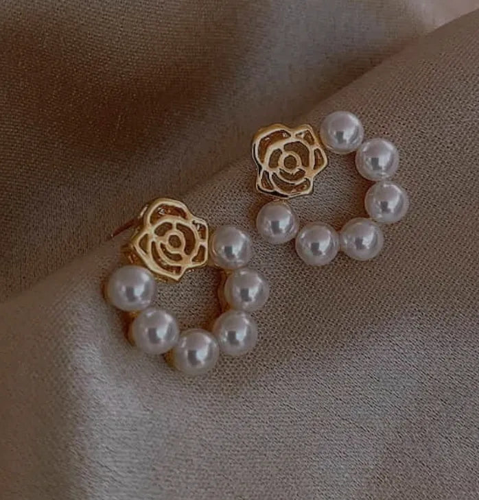 Tulip studs