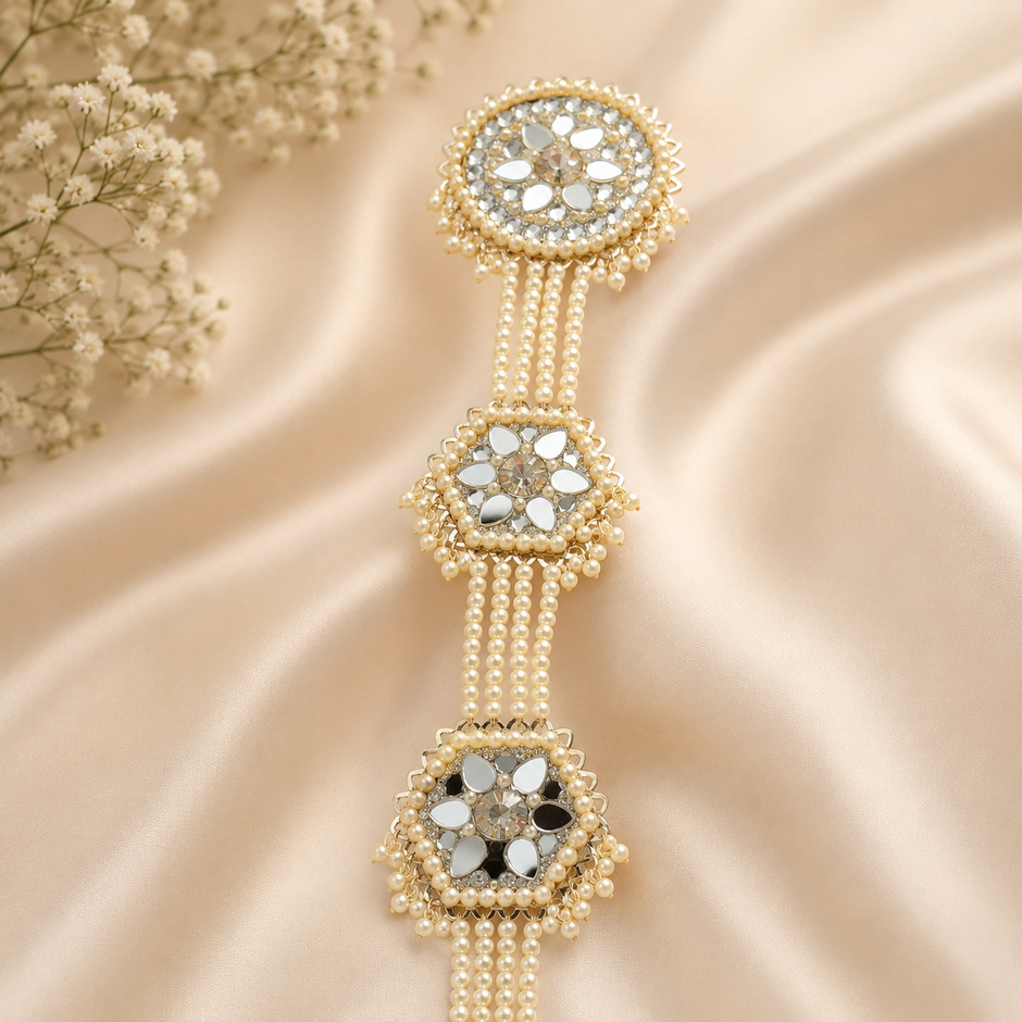 Pearl White Meatal Hair Paranda