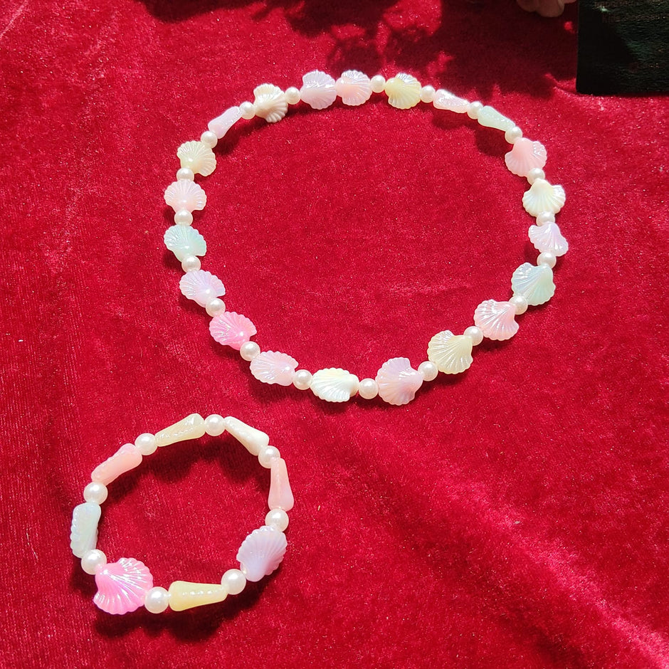 Kid Shell Necklace, Bracelet