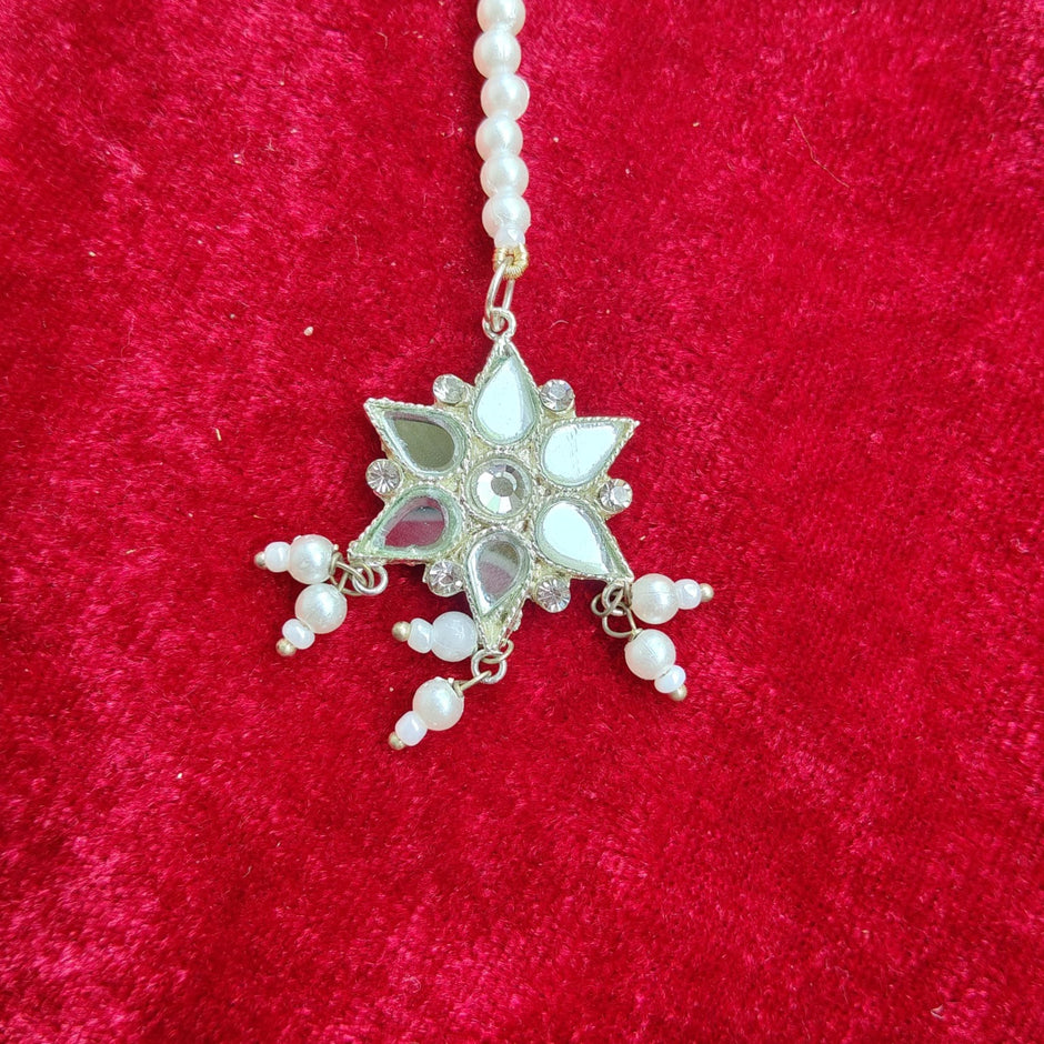 Pearl Star Bindiya
