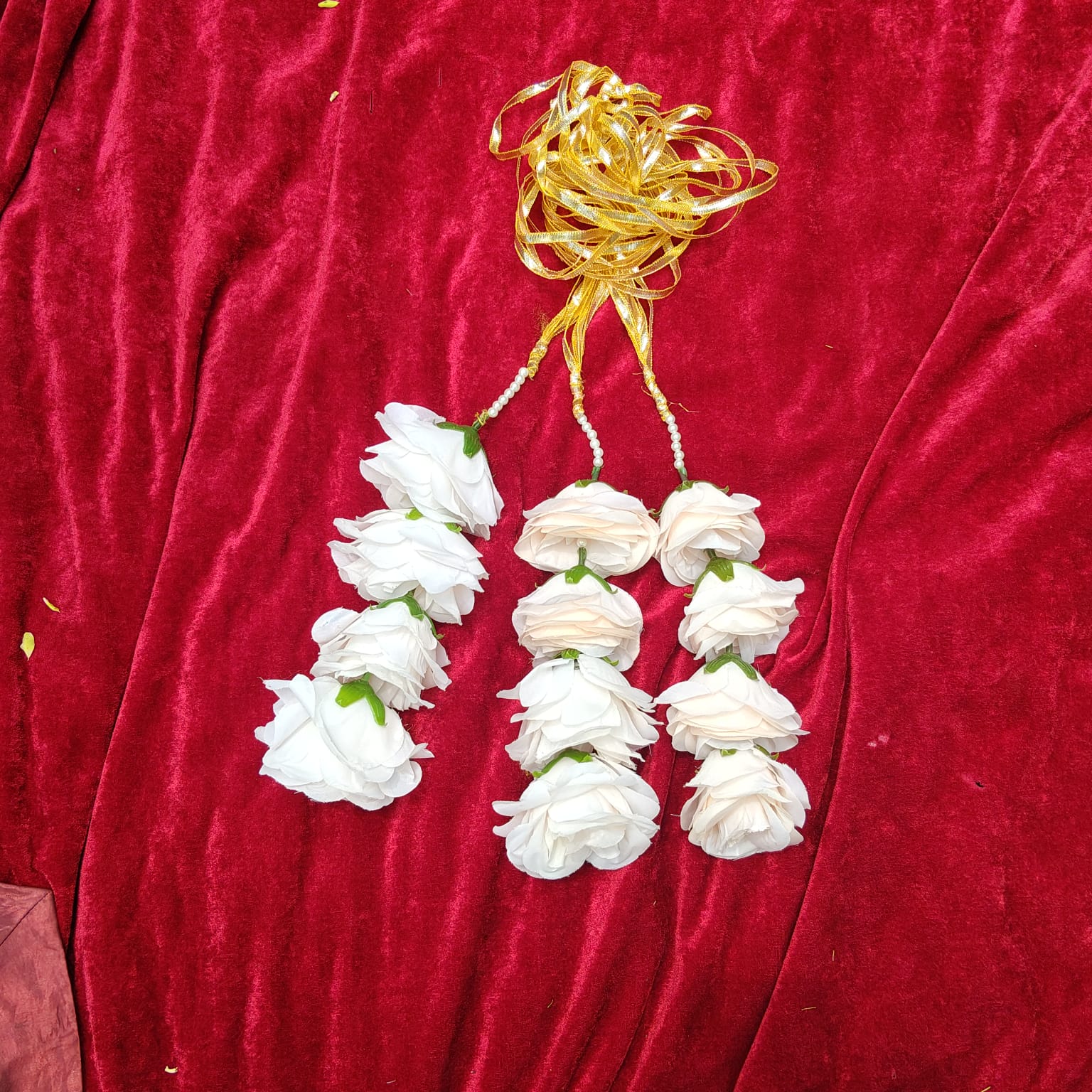 White Floral Paranda