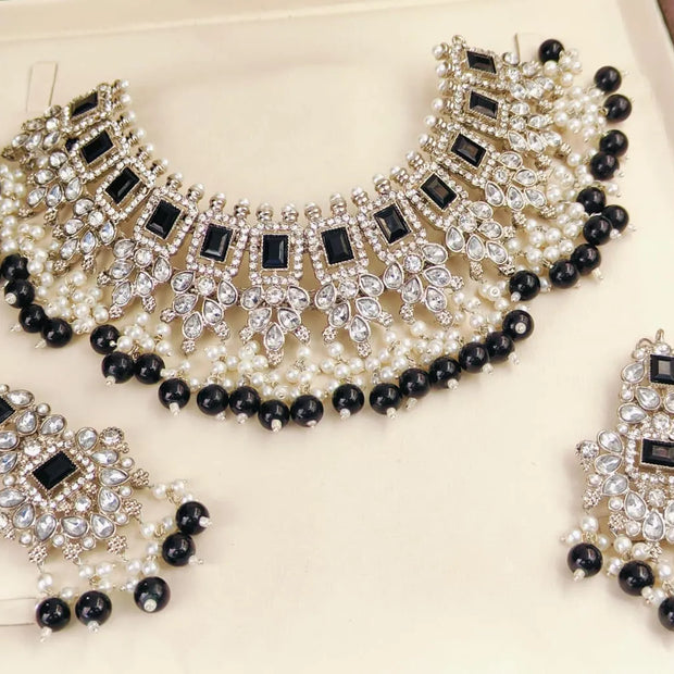 komal black set