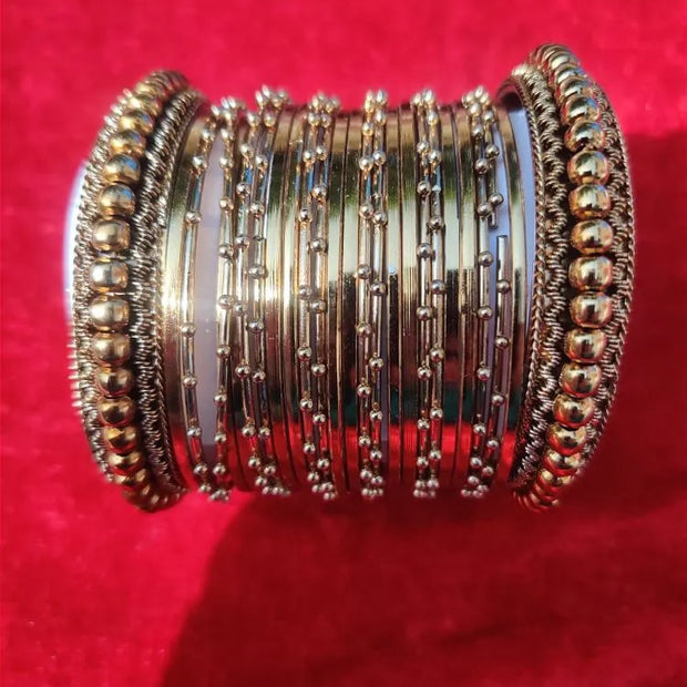 Dotted bangles set
