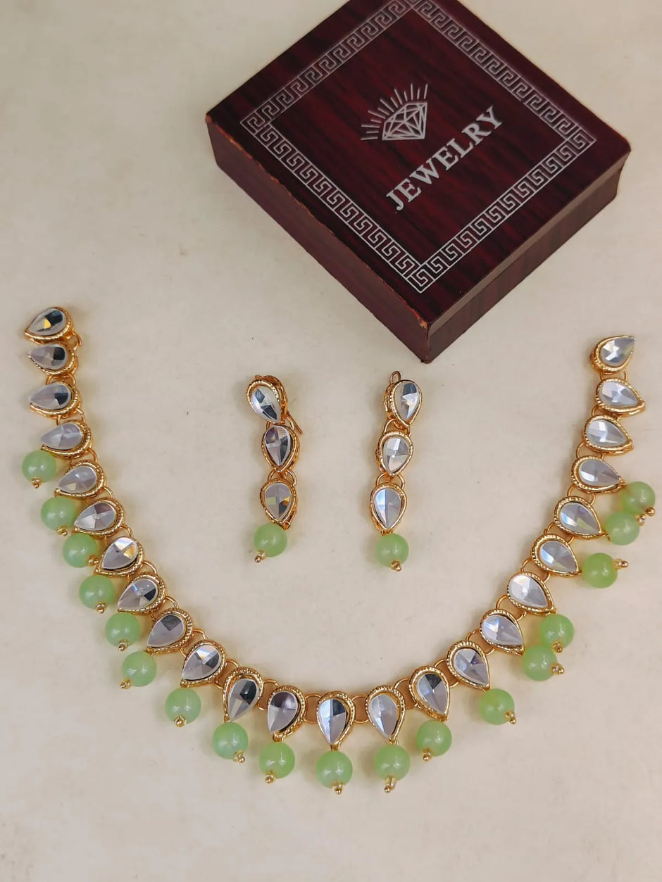 Mint Moti Kundan Set